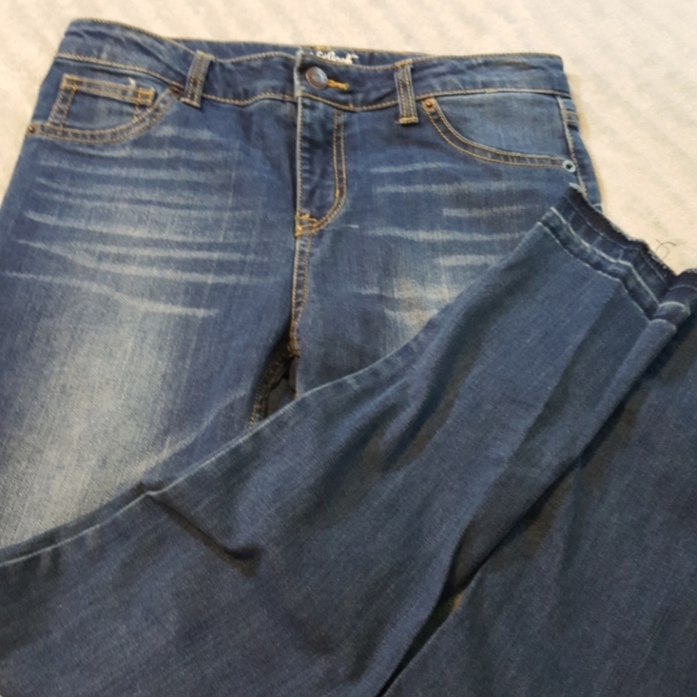 NWOT.  Girl's Cat & Jack stretchy blue denim skinny jeans